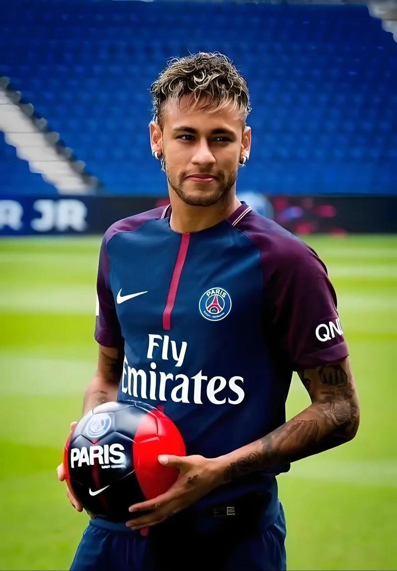 罗体：罗马希望先租后买签法比奥-席尔瓦，狼队要1500万欧