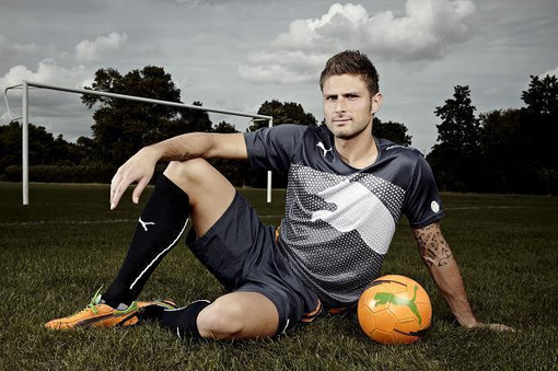 官方：帕尔马签下38岁西班牙门将瓜伊塔，顶替受伤的铃木彩艳