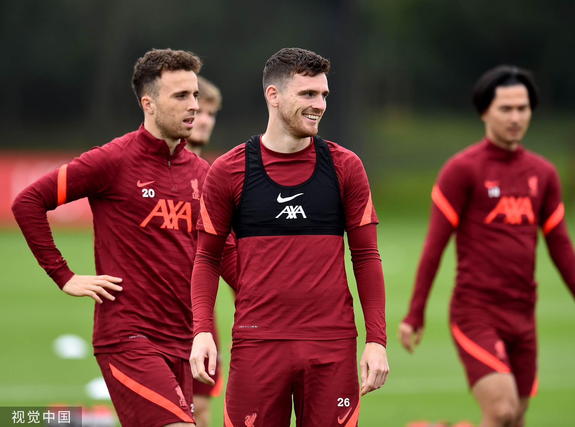 足球国足再次加练射门，教练组严要求（国足射门训练再加码，教练组要求更严）