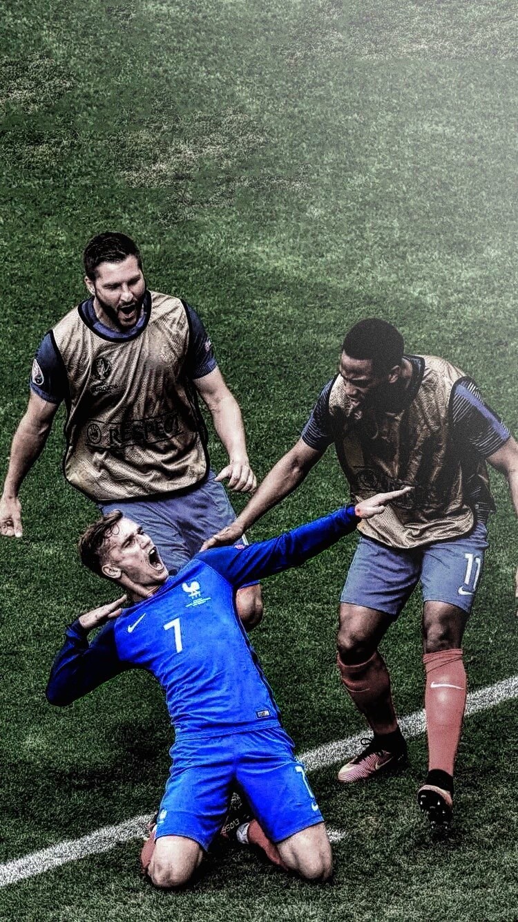 鲁媒：限制投入更需加快造血，中国职业足球生存困境并未解决（鲁媒：限投之下更需加速造血，中国职业足球生存难题仍未解）