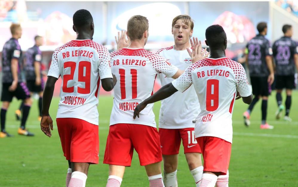 外媒预测匈牙利vs爱尔兰首发：索博领衔！凯尔克兹、泰勒在列（外媒预测匈牙利对阵爱尔兰首发：索博斯洛伊领衔，凯尔克兹与泰勒入选）