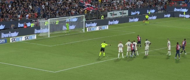 官方：悉尼FC中场恩斯特勒股四头肌受伤，预计缺席6周