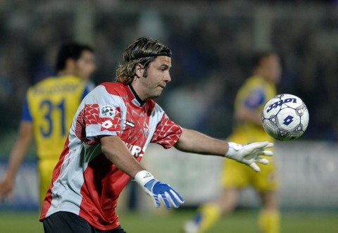 世体：巴萨与格伊已经有数周没有联系，拜仁和利物浦给的更多（世体：巴萨与格伊已多周未沟通，拜仁与利物浦条件更优）