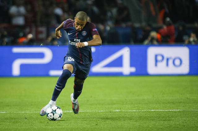 马丁内斯：输球能让球队成长；球员受伤或停赛就不会留在集训